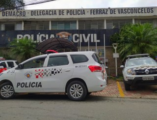 Policial militar e outras três pessoas são atropelados por motociclista sem habilitação na Grande SP; suspeito é preso