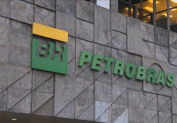 Petrobras distribui R$ 64,2 bilhões de dividendos a acionistas em 2024