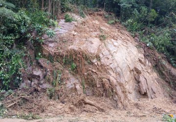 Rodovia Mogi-Bertioga é liberada e funciona em sistema 'pare e siga'