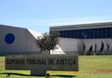 Ministros do STJ defendem Moraes de críticas dos EUA