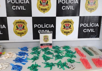 Polícia Civil apreende mais de 870 porções de drogas durante operação em Suzano