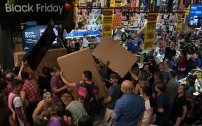 Quando é a Black Friday? Vale a pena comprar na data no Brasil?