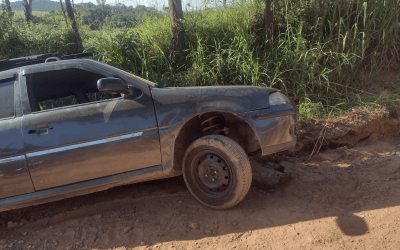 Moradores reclamam de cratera que já causou vários acidentes em estrada de Mogi das Cruzes