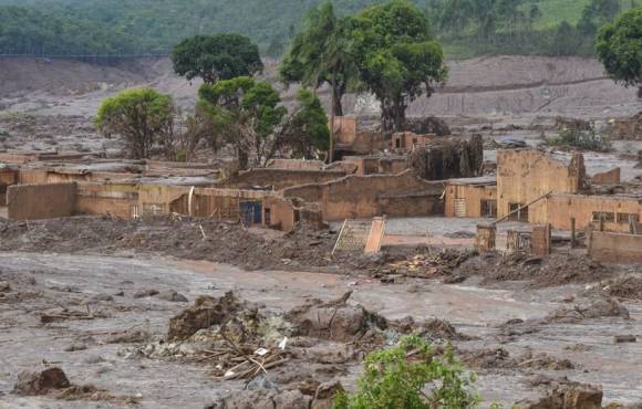 Julgamento da BHP por desastre em Mariana entra no segundo dia