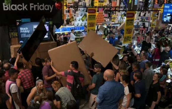 Quando é a Black Friday? Vale a pena comprar na data no Brasil?