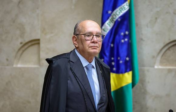 Indiciado no inquérito do golpe esteve em voo de Gilmar Mendes, diz PF