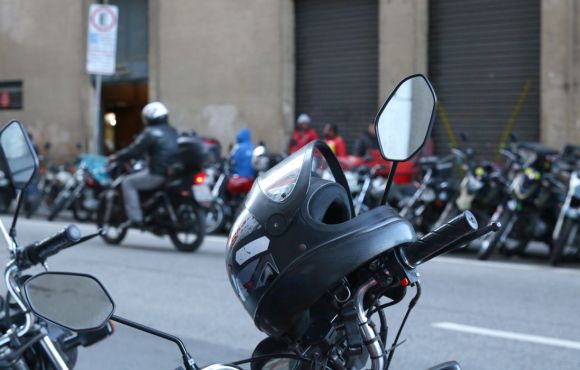 Vereadora pede suspensão de apreensões de mototáxis em São Paulo