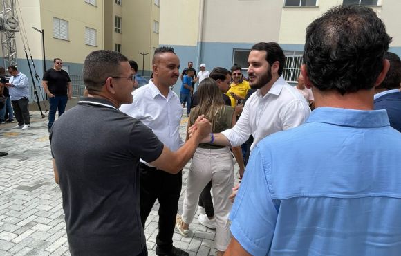  Governador em exercício, prefeito Lucas Sanches e Vereador Joseval Queiroz participam da entrega de 180 moradias em Guarulhos