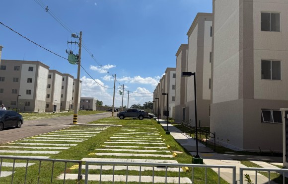 Governador Tarcísio de Freitas entrega apartamentos do Casa Paulista em Suzano